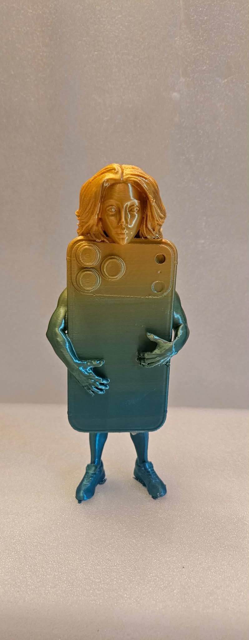 Custom Phone Character Figurine – Personalized 3D Collectible